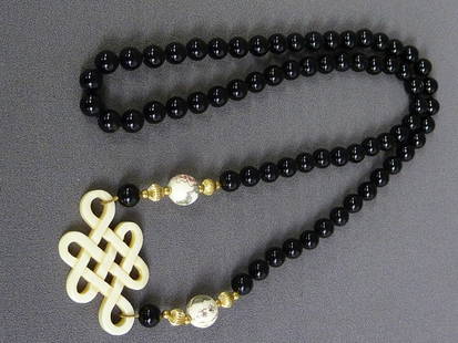 BLACK ONYX & 14K GOLD & CARVED IVORY NECKLACE , L 1: BLACK ONYX & 14K GOLD & CARVED IVORY NECKLACE , L 17"