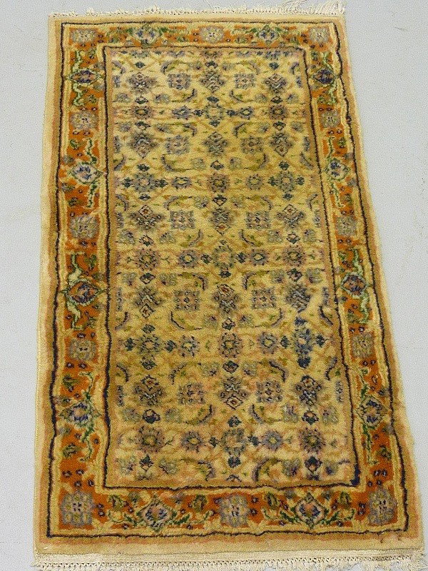 HAND TIED ORIENTAL SMALL THROW RUG BEIGE, GOLD & N: HAND TIED ORIENTAL SMALL THROW RUG BEIGE, GOLD & NAVY - 44" X 23"