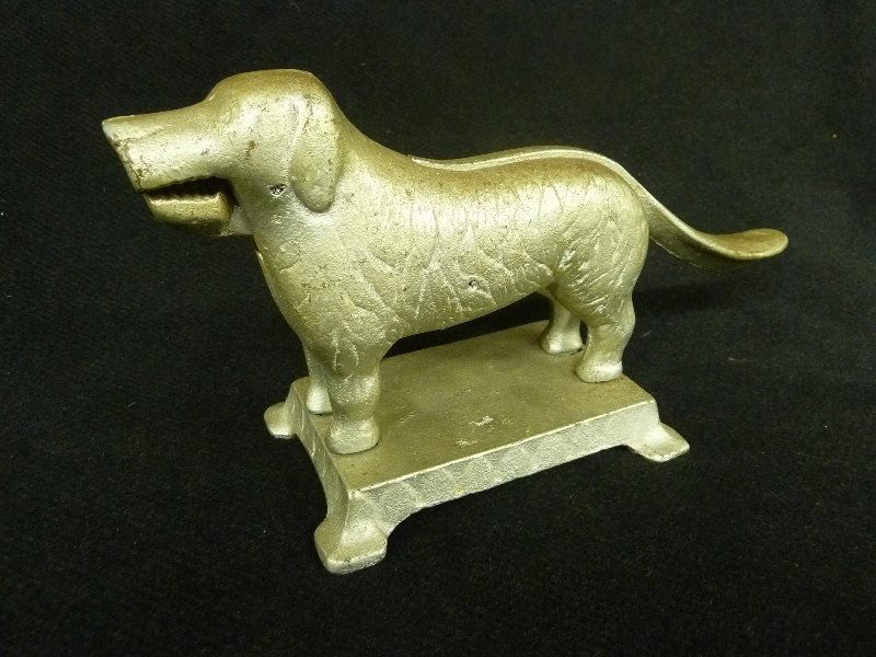Circa 1910 Cast Iron Dog Nut Cracker signed LA Althoff: Circa 1910 Cast Iron Dog Nut Cracker signed LA Althoff Mfg. Co. Inc., Chicago ILL. - length 10" height 6" width 3.3/4" - good original condition.