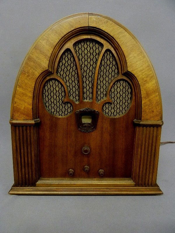 Signed "Philco" Cathedral Style Radio in walnut case (1 of 3)