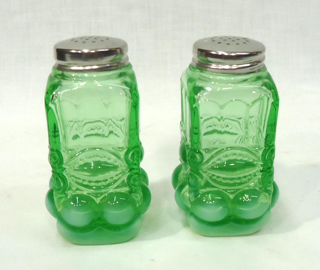 Opal. Green Eyewinker Salt & Pepper: 4"T