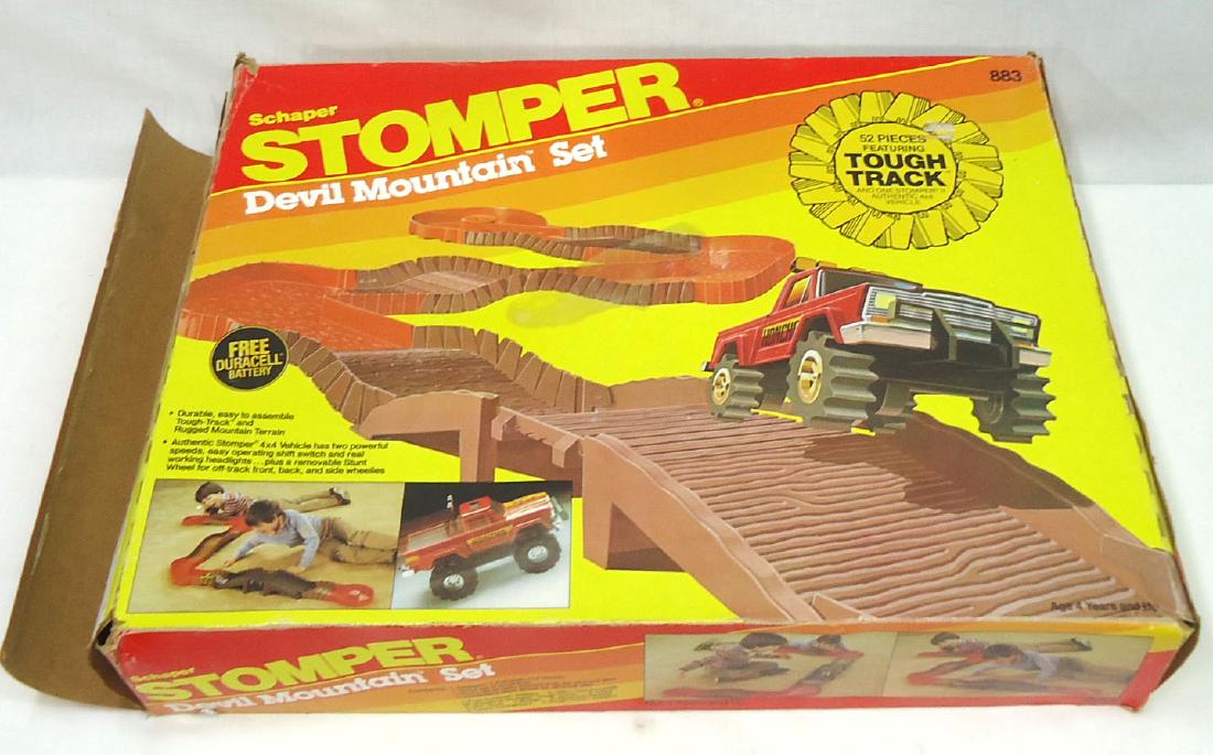 Schaper Stomper Devil Mtn. Set Orig. Box: 22" x 16" x 4"