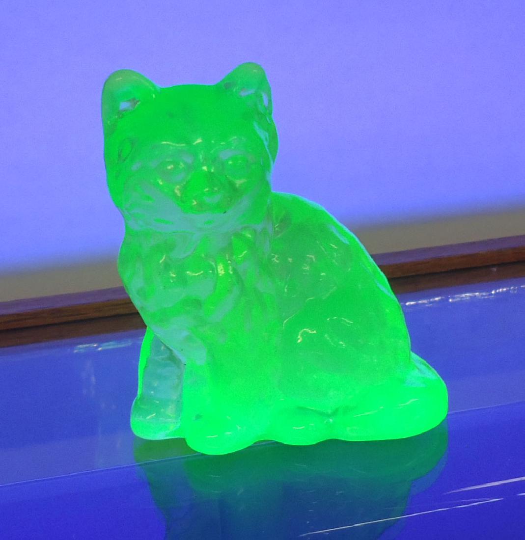 Vaseline Glass Cat: 3 1/4"T x 2 3/4"W