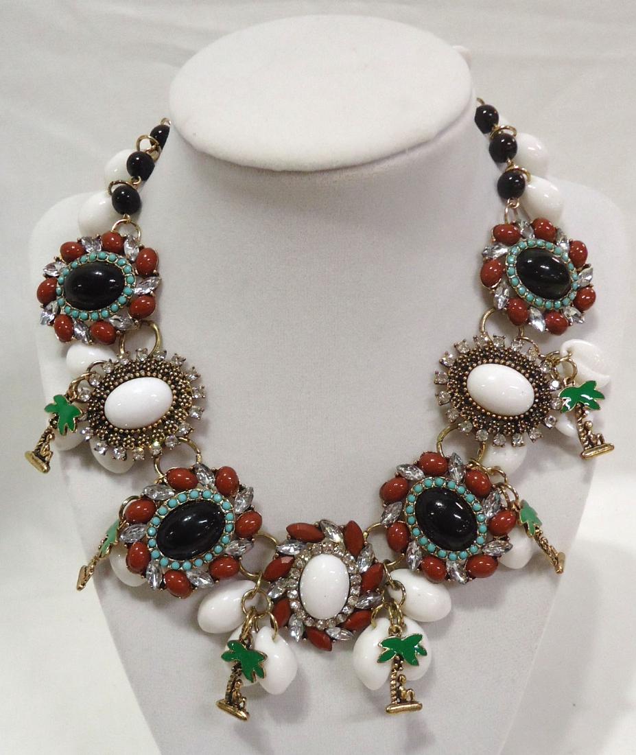 Costume Necklace: 12" Choker