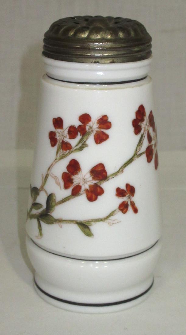 Vict. Enameled Muffineer: 6"T x 3"W