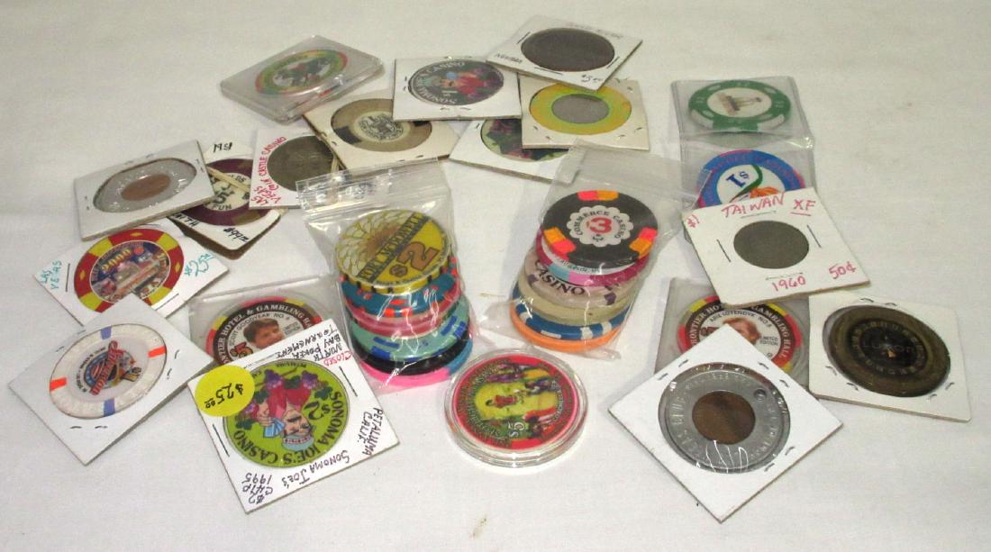 30 Various Casino Poker Chips: 30pc