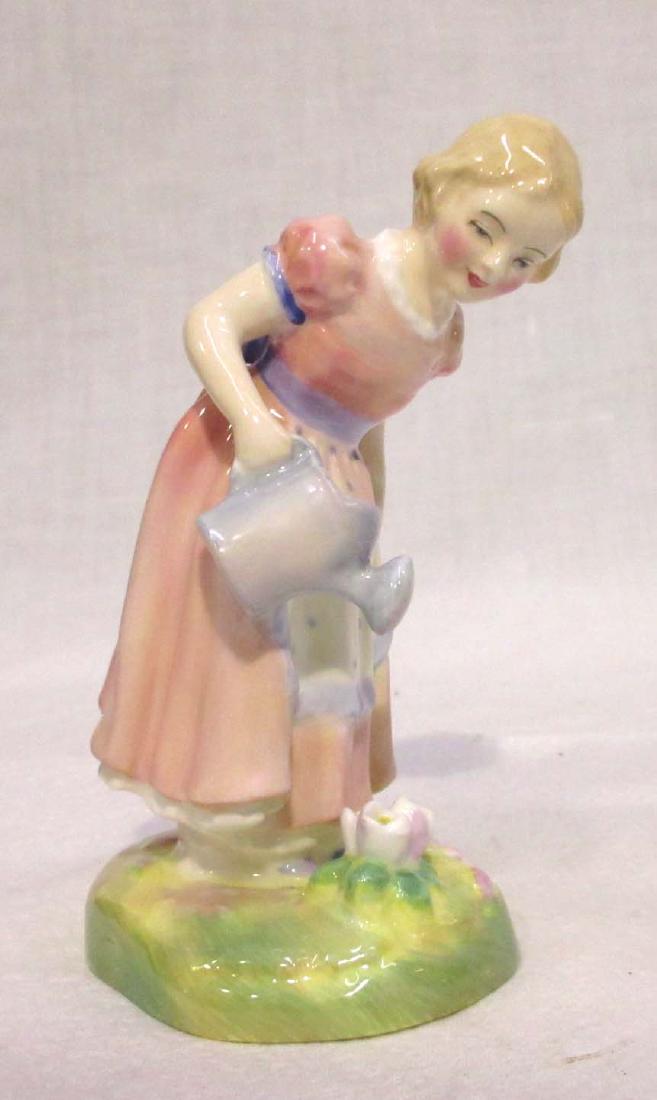 Royal Doulton Figurine "Mary Mary": 5"T x 3"W