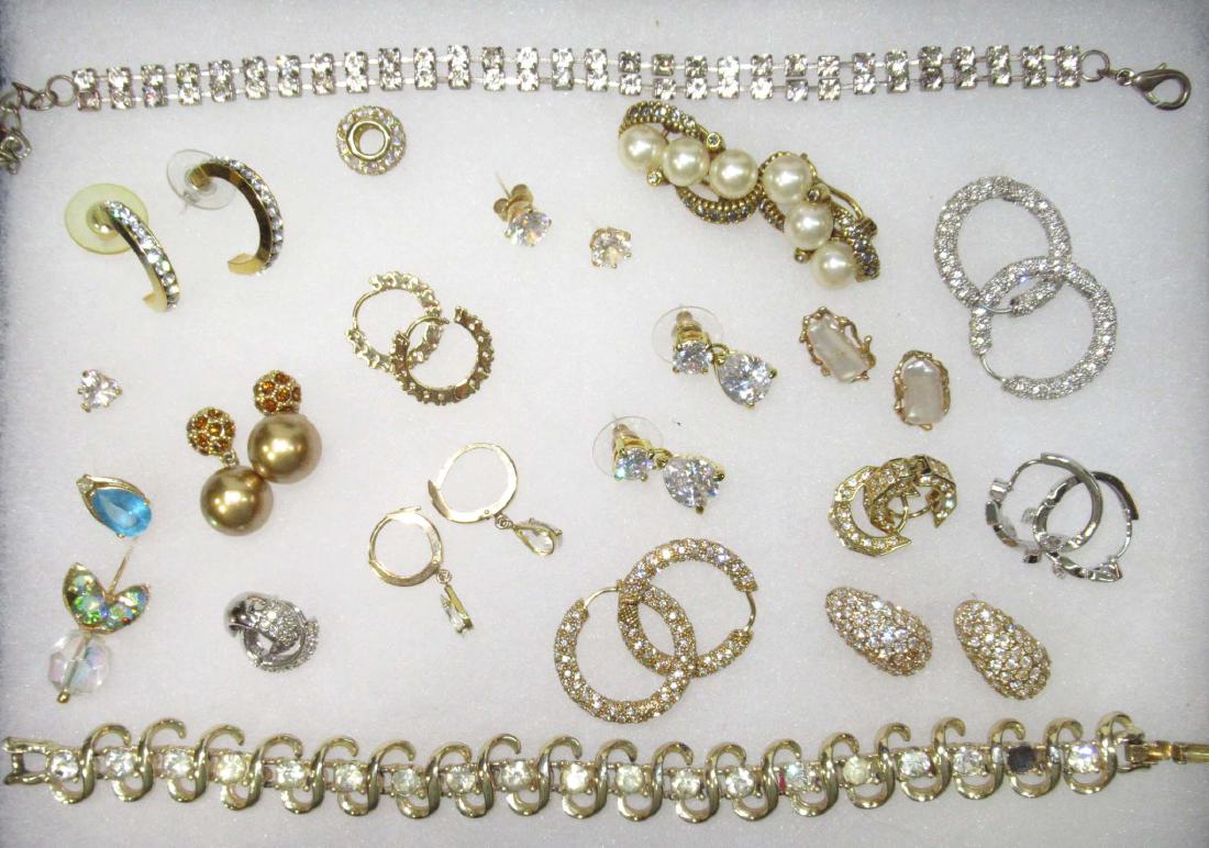 Gold/Silvertone & Rhinestone Jewelry (1 of 3)