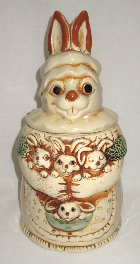 Vtg. Mother Rabbit Cookie Jar (1 of 2)