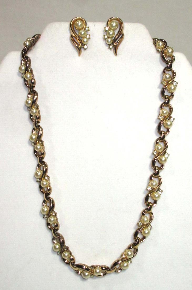 Costume Trifari Necklace & Earrings: 14" necklace, 1" earrings