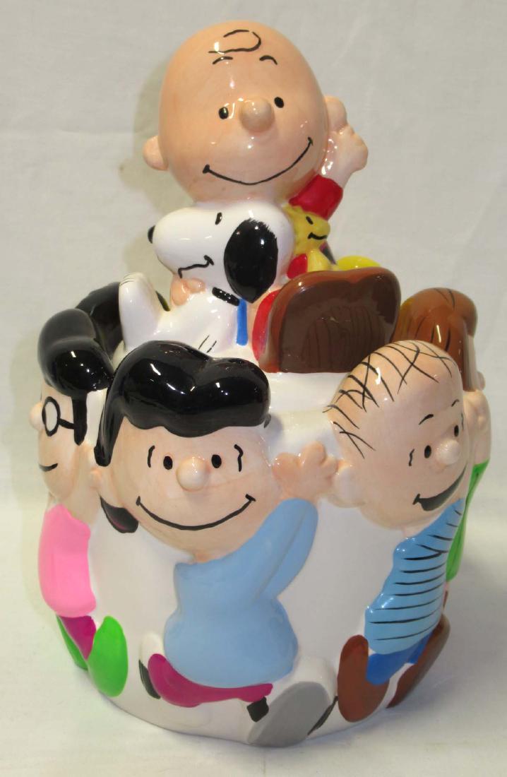 Peanuts Cookie Jar: 10 1/2"T x 6 3/4"
