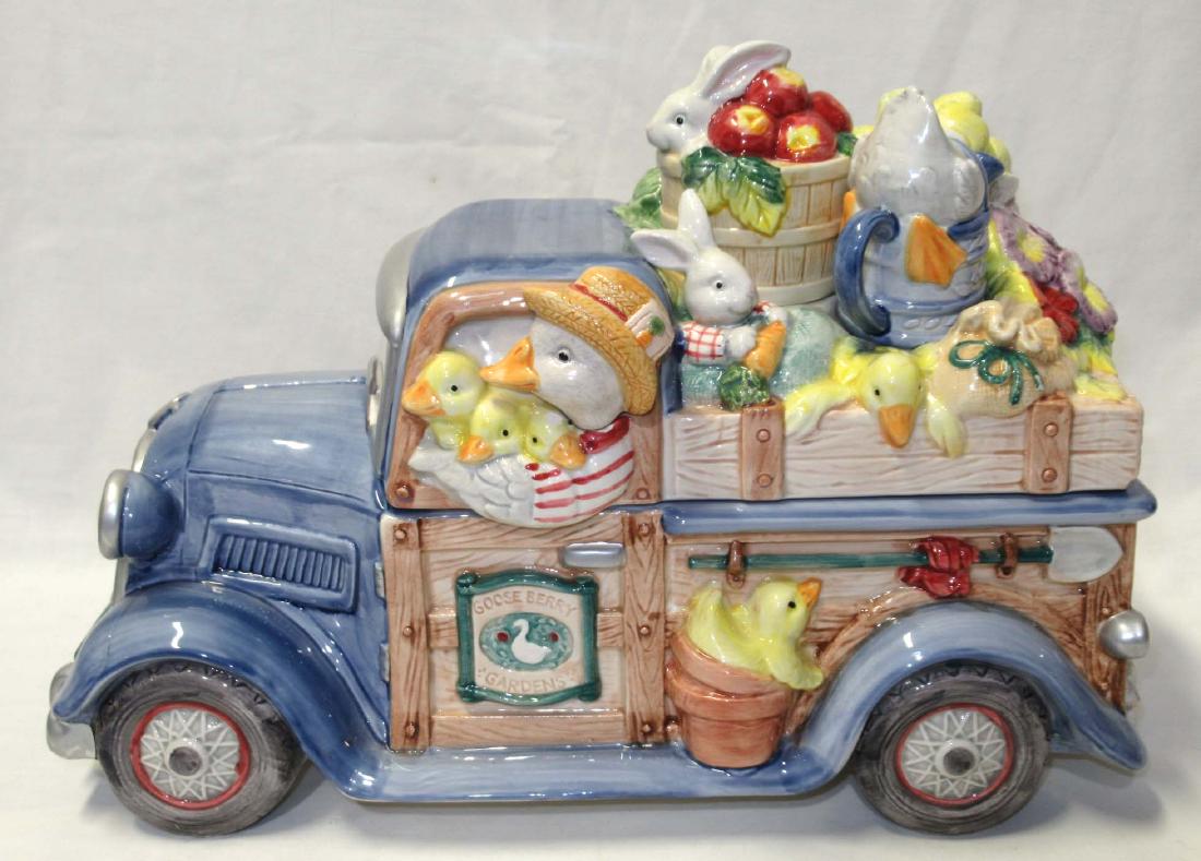 Gooseberry Garden Cookie Jar: Fitz & Floyd 10 1/4"T x 14 1/2" x 7 1/2"