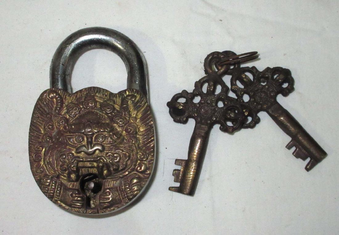 Modern Brass Oriental Ornamental Lock & Key: 4" x 2 1/2"