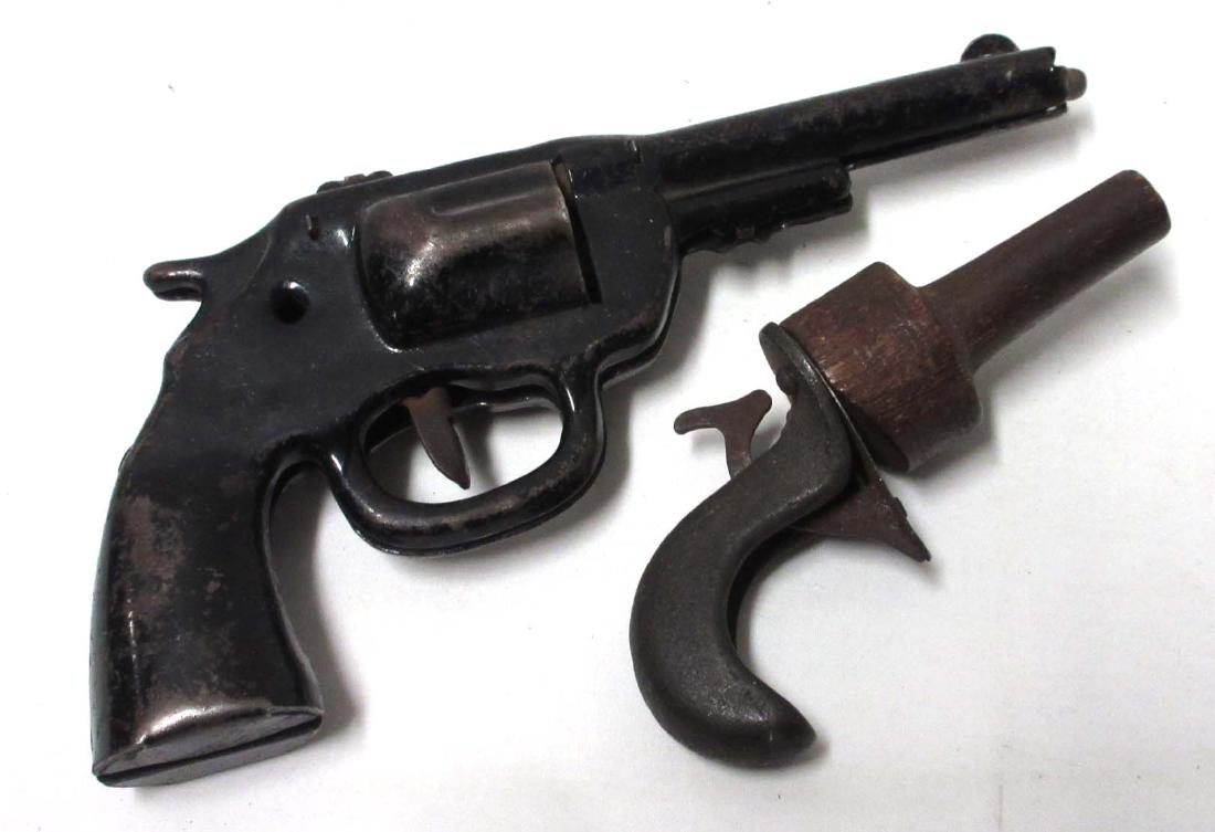 2 Toy Pistols: 5" - 8 "