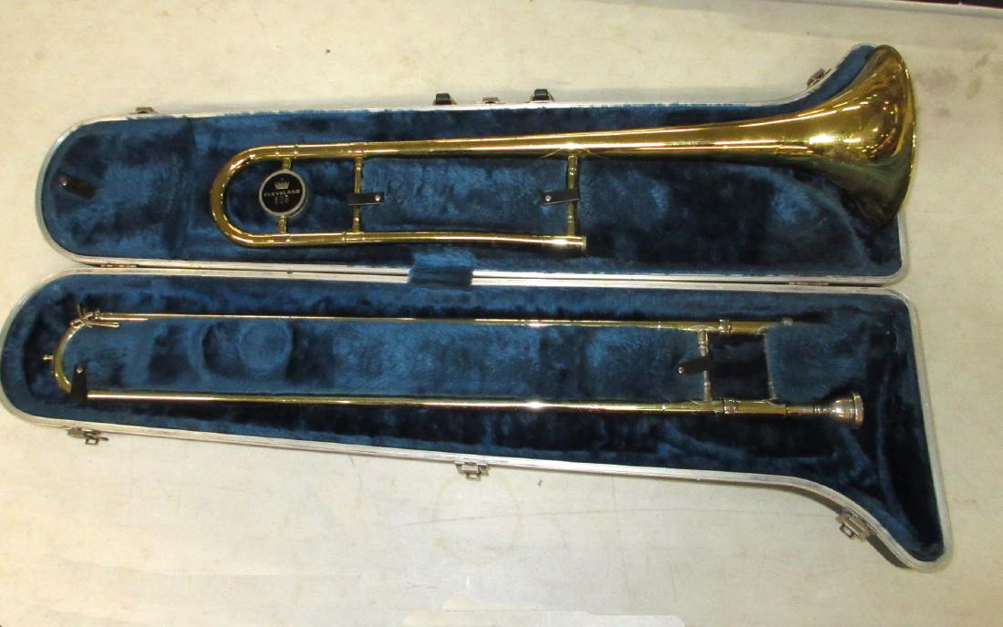 Cleveland 605 Trombone: Case is 36" x 10"