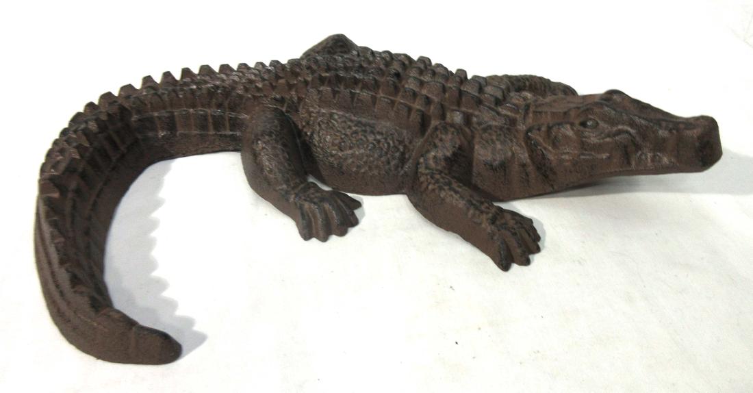 Modern Cast Iron Alligator Boot Scrapper/Doorstop: 8 1/2 lbs 16" x 13"