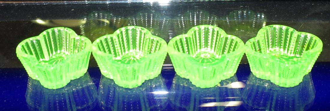 Set of 4 Vaseline Glass Individual Salt Cellars: 1 1/2"