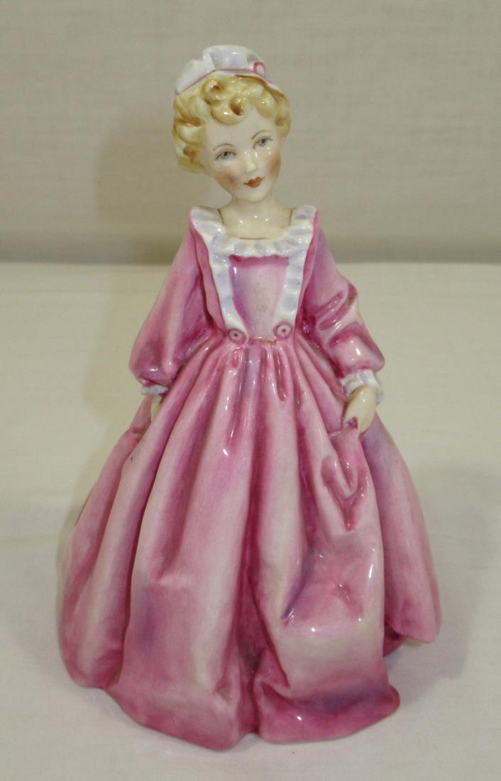 Royal Worcester Figurine "Grandmother Dress": 6 3/4"T x 4 1/2"W
