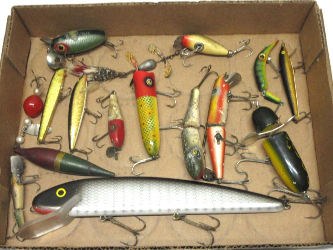 Lot of Vtg. Fishing Lures: 15pc 3" - 10"L