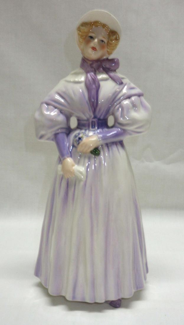 Goebel Figurine Gentle Thoughts 1835: 8 1/2"T x 4"W