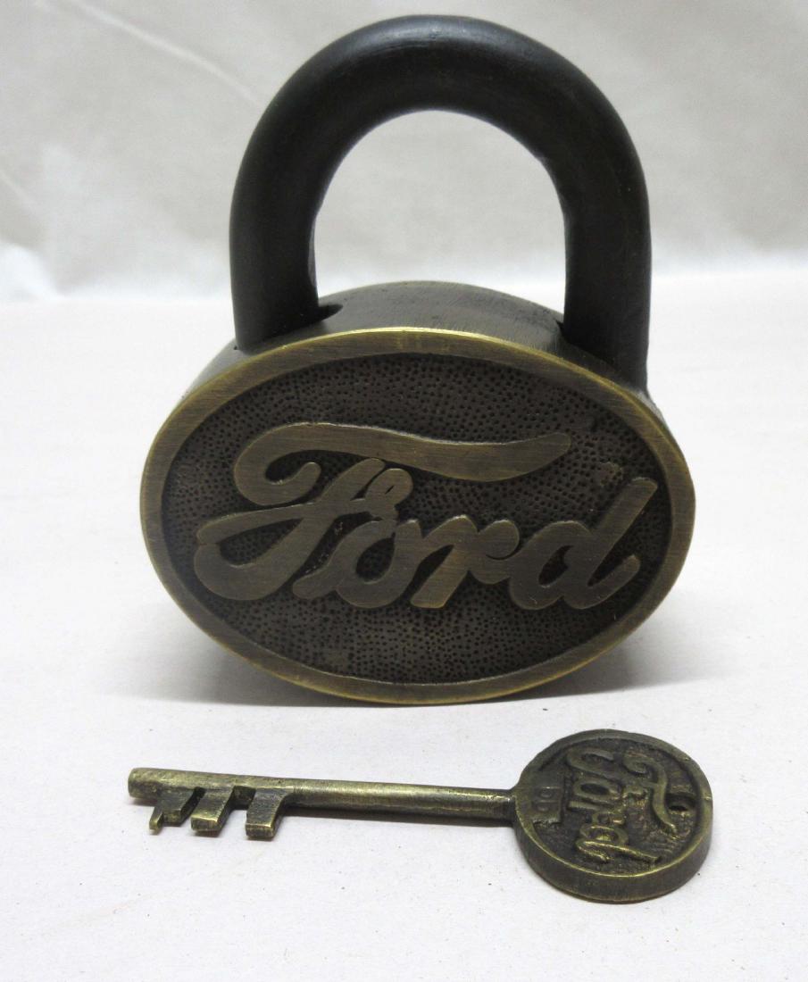 Modern Ford Lock & Key: 4" x 3" w/ 3" key