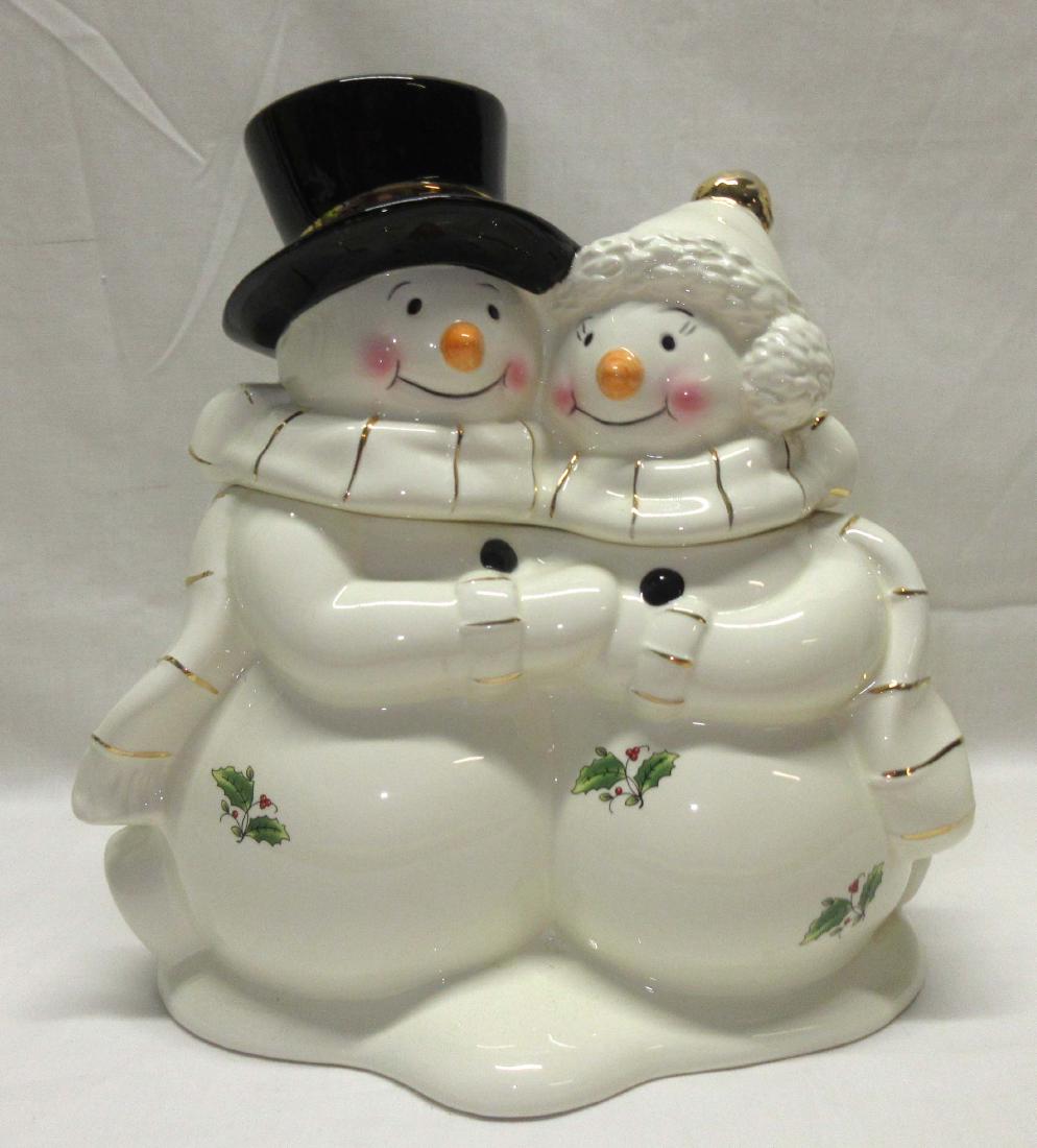Snowman/Woman Cookie Jar: 11 1/2"T x 11"W