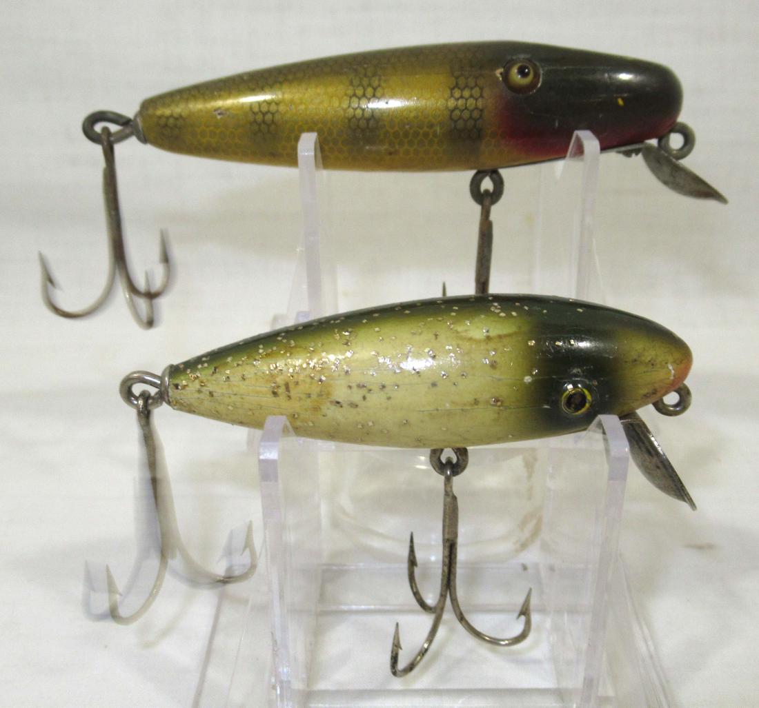 2 Paw Paw Wooden Fishing Lure: 3"L & 4"L No Stand