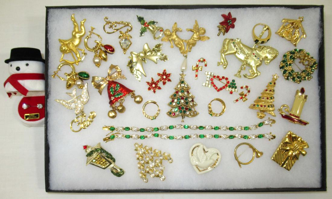 Quality Christmas Jew. 14kt E.P.,CZ, Lenox: Inc. 14kt. Gold Electroplated Sz. 7 Ring, 2 Green/Clear Cubic Zirconium Goldtone Tennis Bracelets w/ Matching Earrings, Lenox Dove Pin, Snowman Earring Holder w/C.Z. Earring, 18 Pins & 3 Pr.s of Earri