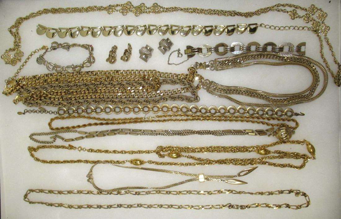 14 pc. Vtg. "MONET" Jewelry: Inc. 10 Necklaces, 2 Bracelets & 2 Pr.'s of Earrings.