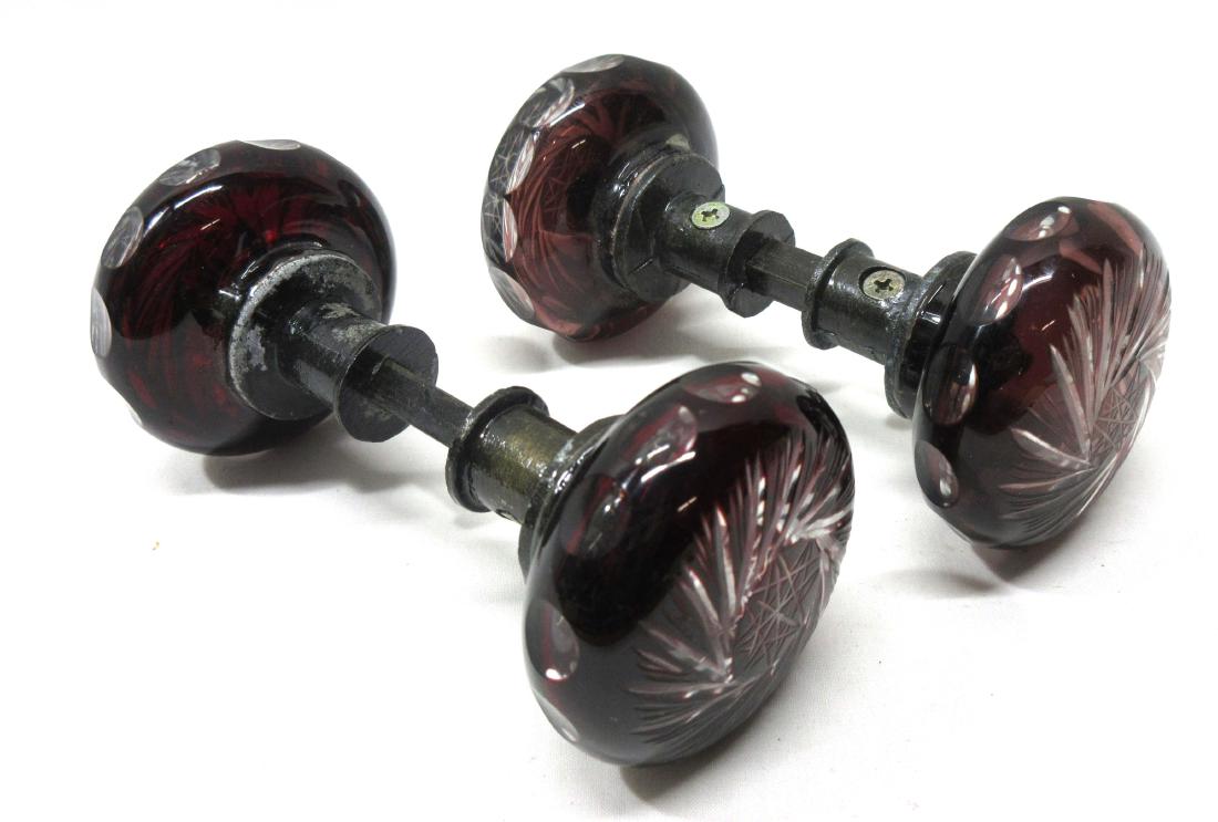 Pr Ruby Cut to Clear Doorknobs: 5" x 2"