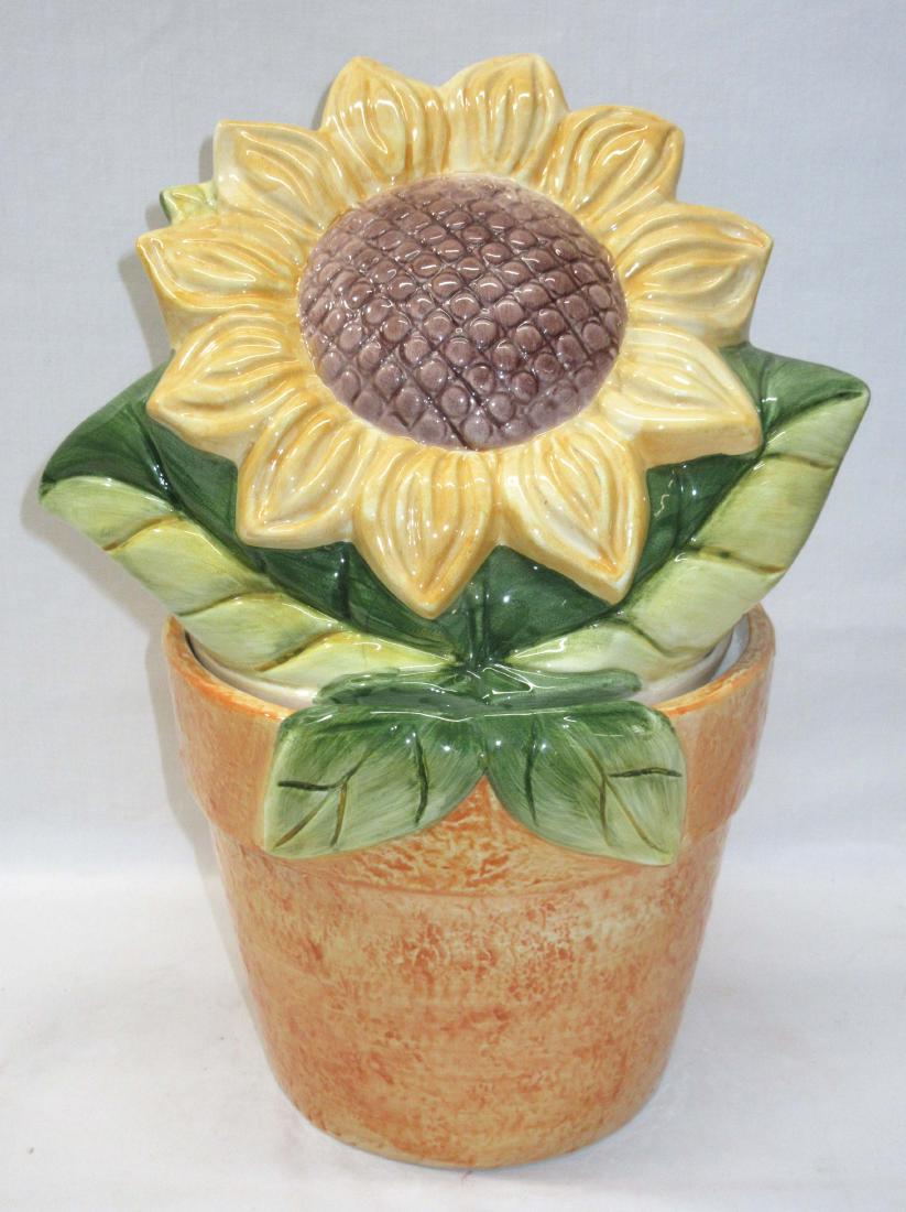 Sunflower Cookie Jar: 13 1/2"T x 10"W