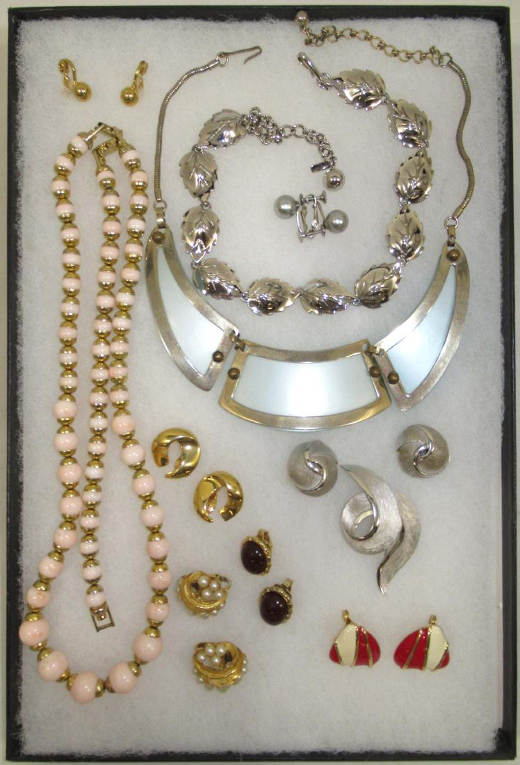 Sperry, Leru, Trifari, Avon 11 pc. Vtg Jew.: Inc. 19"Avon Beaded Neck/Bracelet- 15" Sperry Choker- Leru Modern Art Choker-2 1/4" Trifari Brushed Silver Pin Set- 5 Pr.'s Trifari Earrings