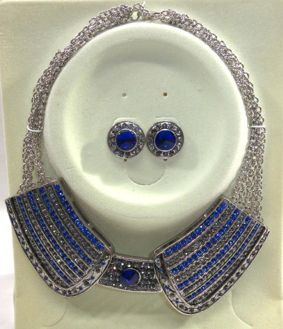 Costume Jewelry Necklace & Earring Set: Choker- 10" , Earrings- 3/4"