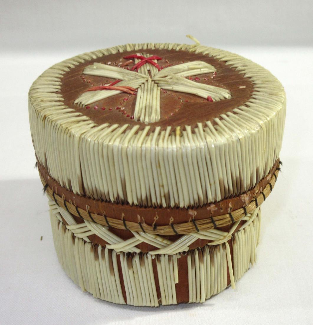 American Indian Quilt & Birch Bark Box: 2 5/8"T x 3 1/2"W