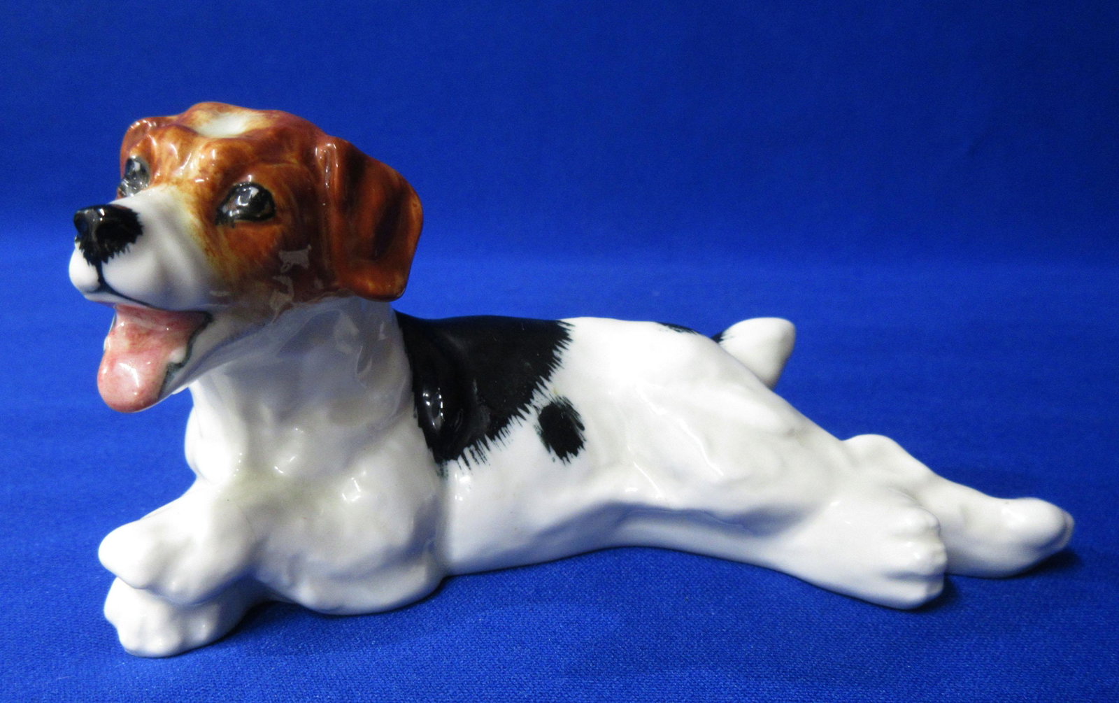 Royal Doulton Figurine, Reclining Dog: 2 1/4"T x 4 1/2"L