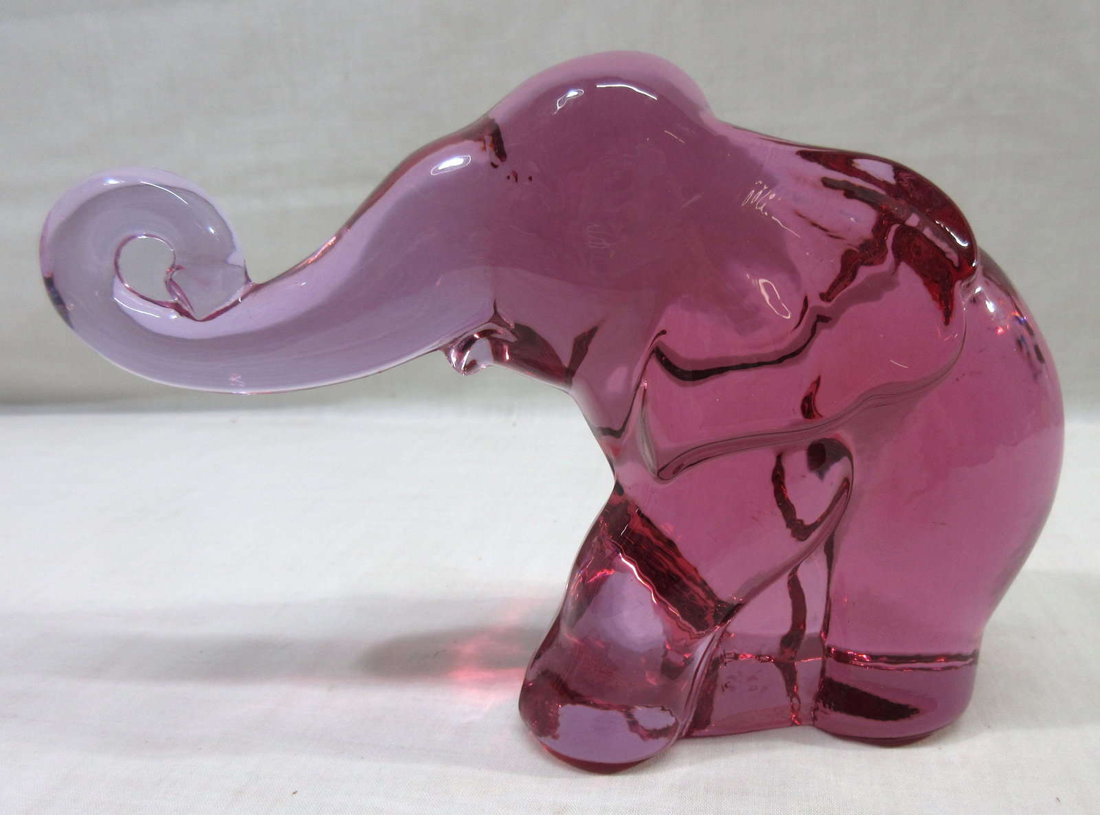 Fenton Amethyst Elephant: 4 1/4"T x 6"L