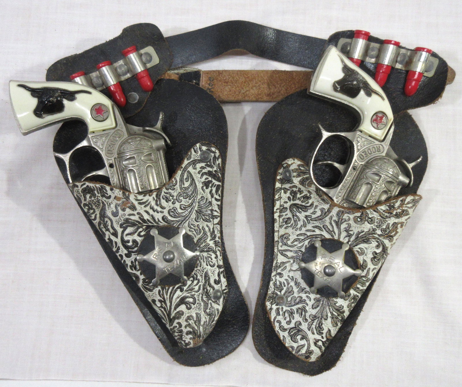 Pr Hubley Rodeo Cap Pistols w/ Holsters: 7 1/2"L pistols