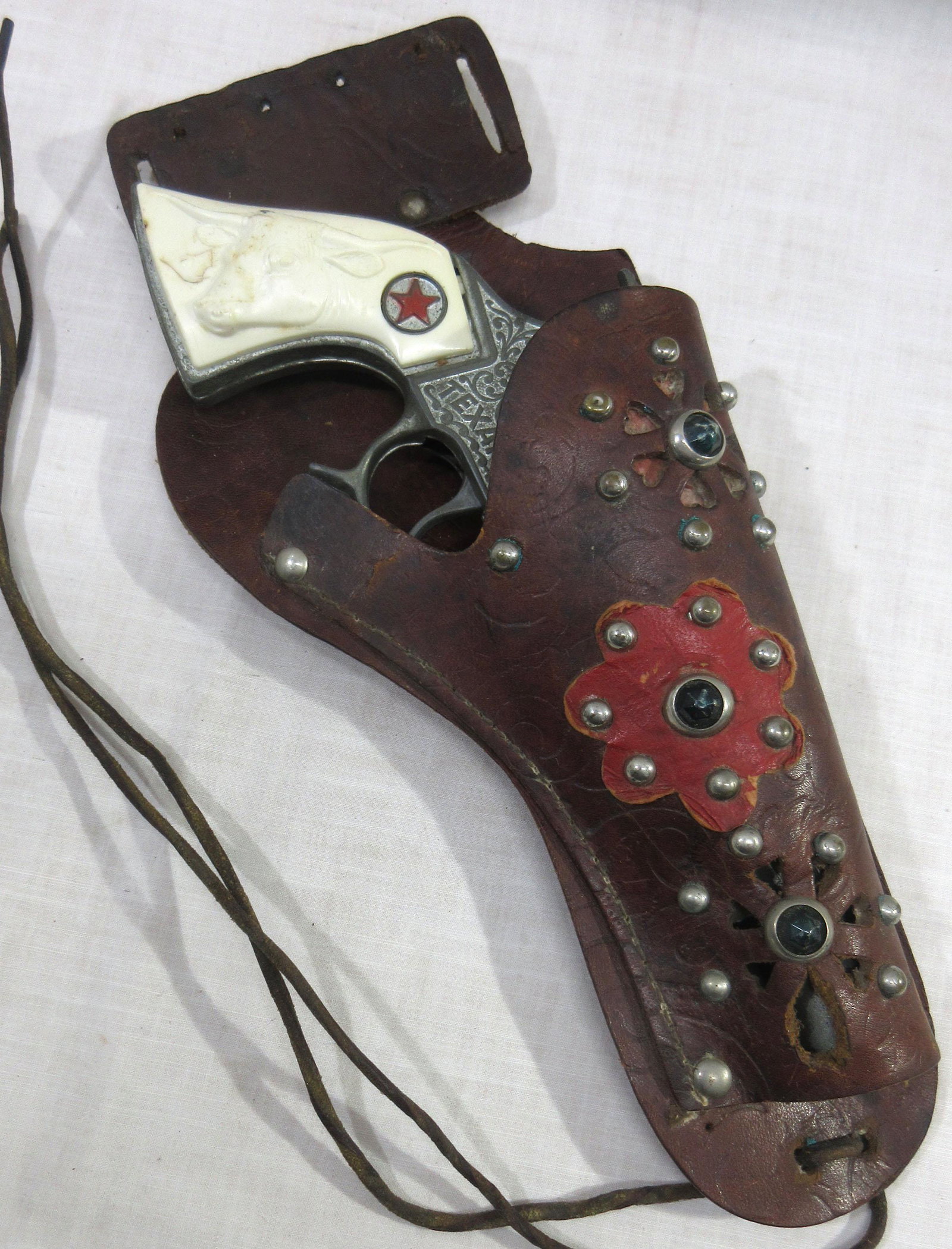 Hubley Texan Jr Cap Pistol & Holster: 9"L