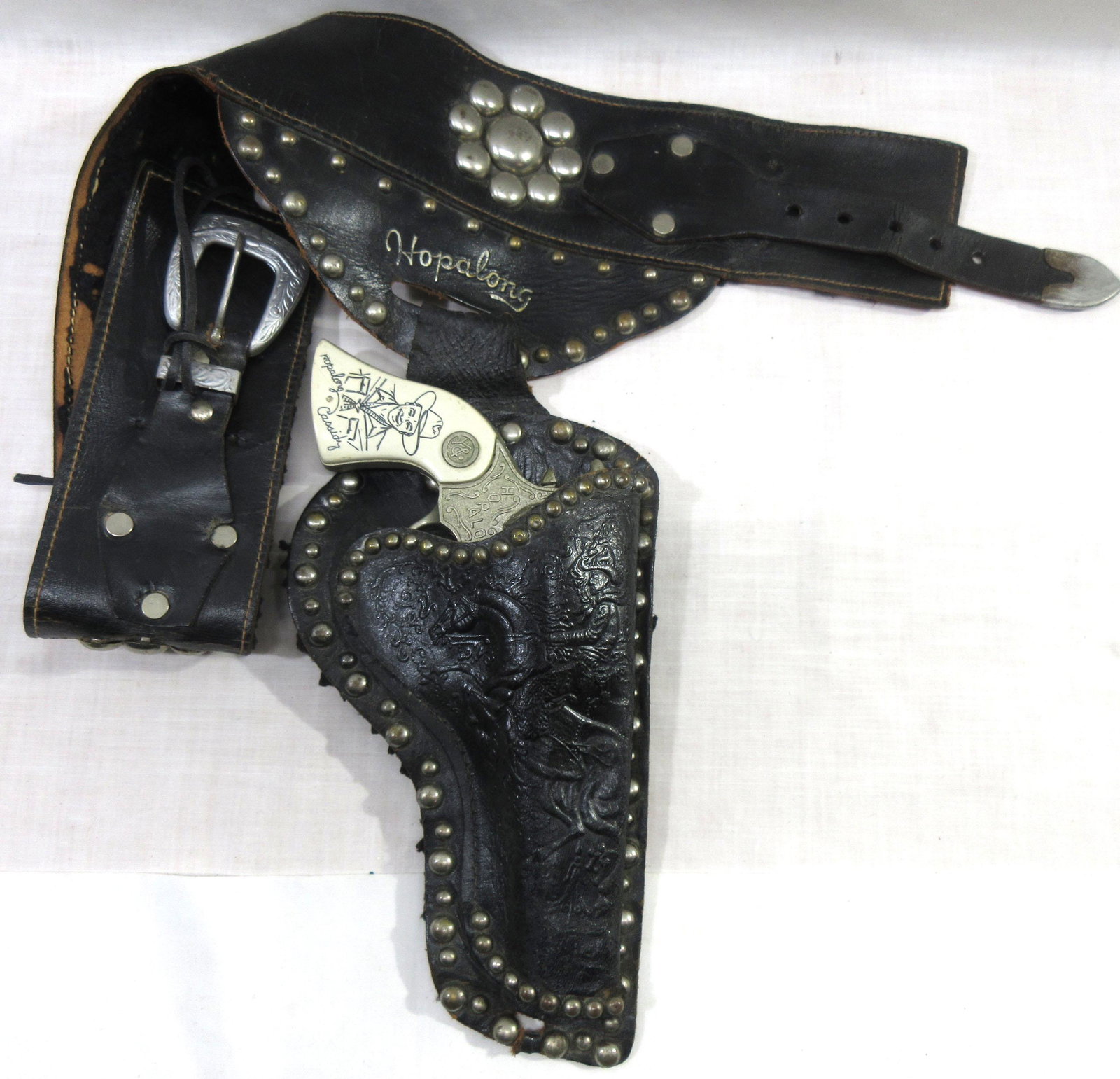 Hopalong Cassidy Wyandotte Cap Pistol & Holster: 8 1/2"L