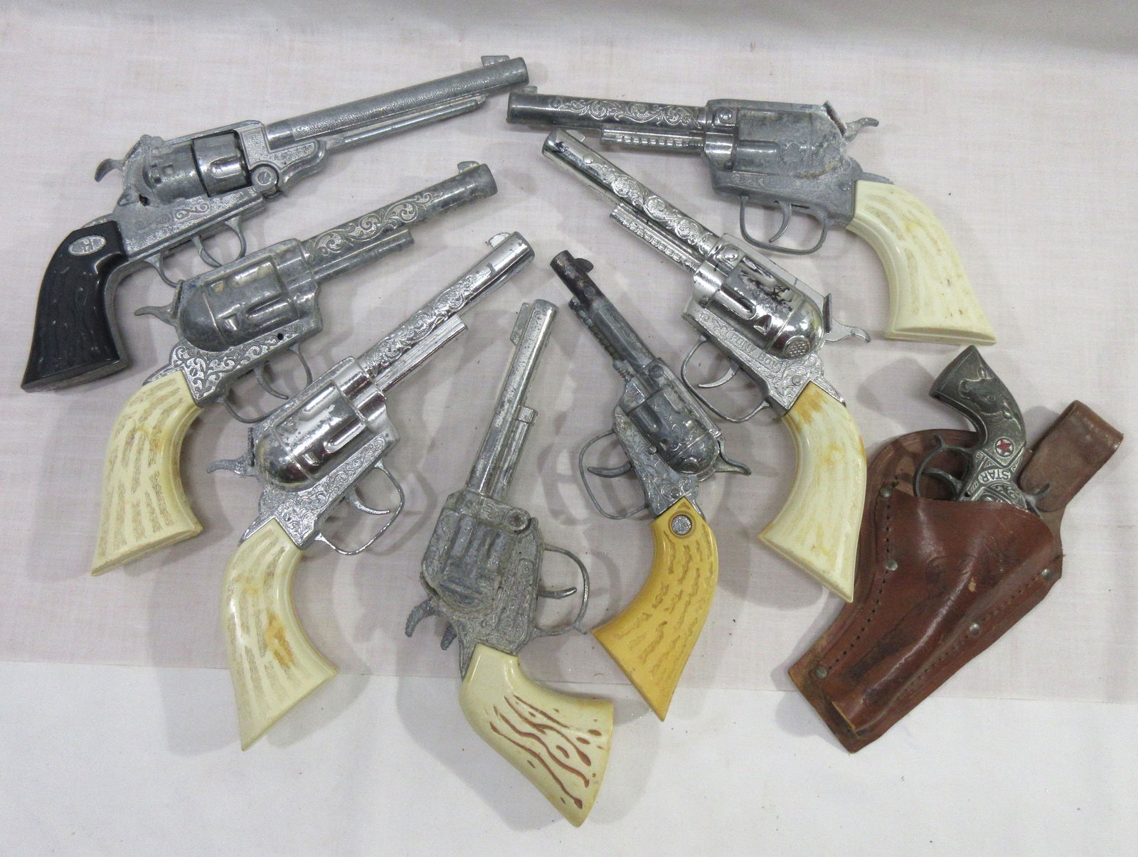 8 Cap Pistols for Parts or Repair: 6 1/2"L - 11"L