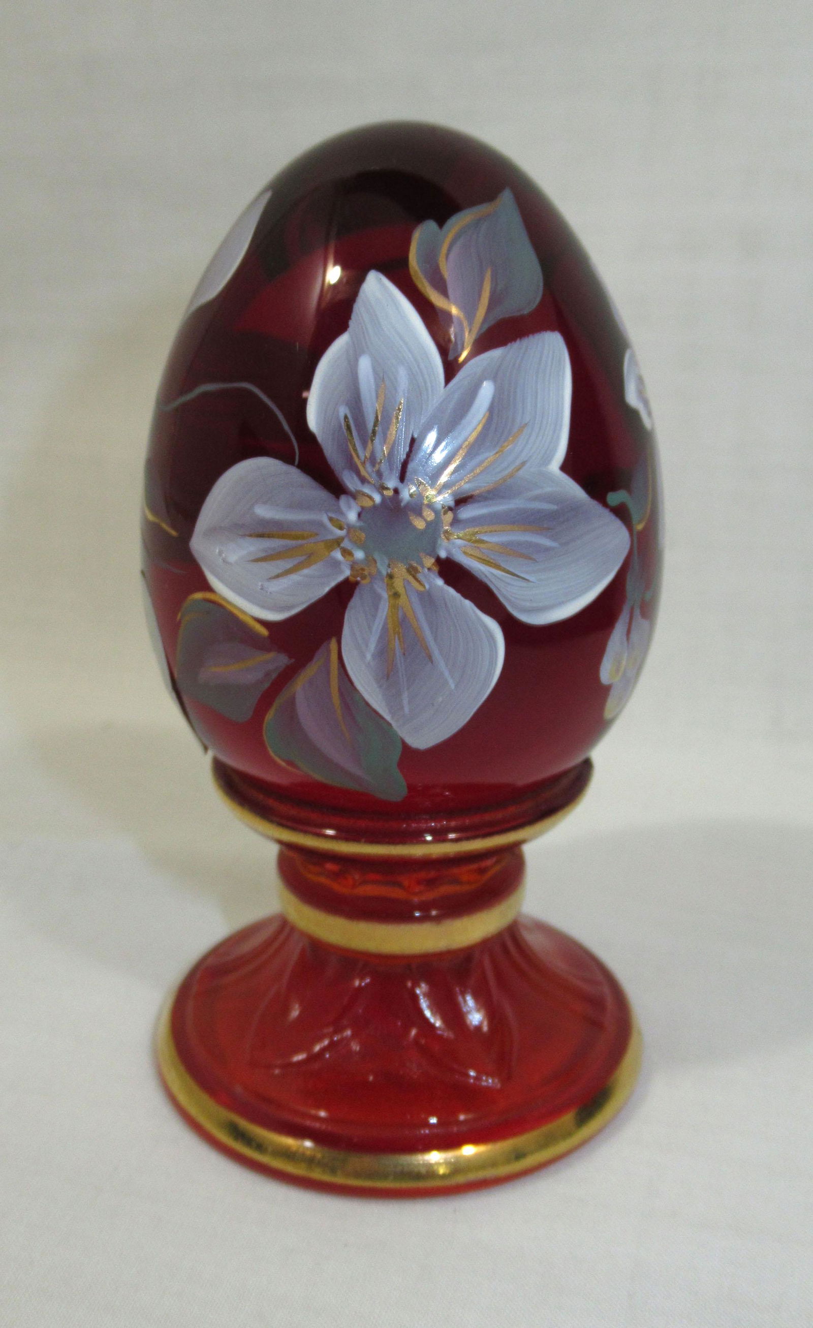 Fenton H.P. Egg: 3 5/8"T