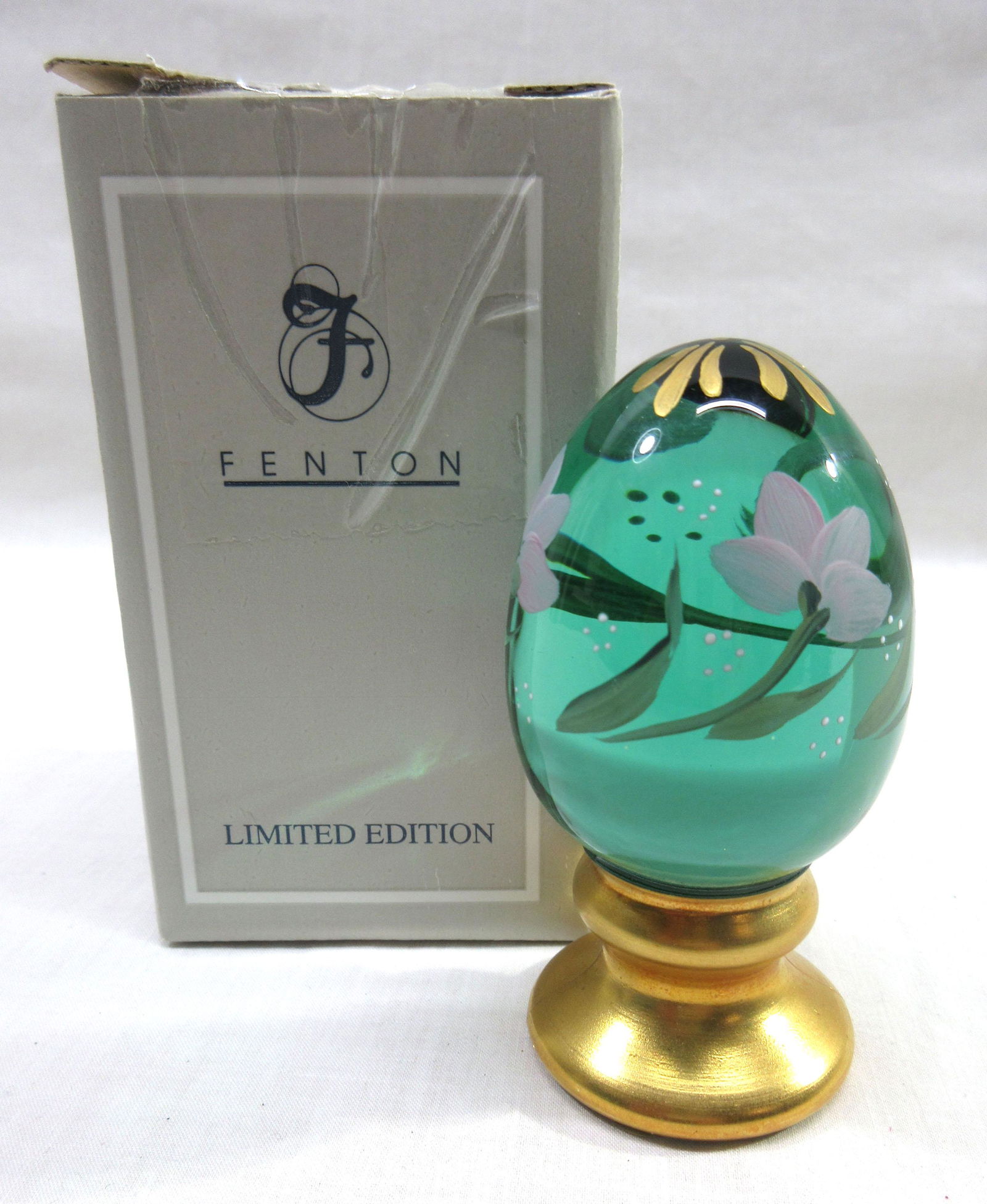 Fenton H.P. Egg w/ Orig. Box: 3 5/8"T