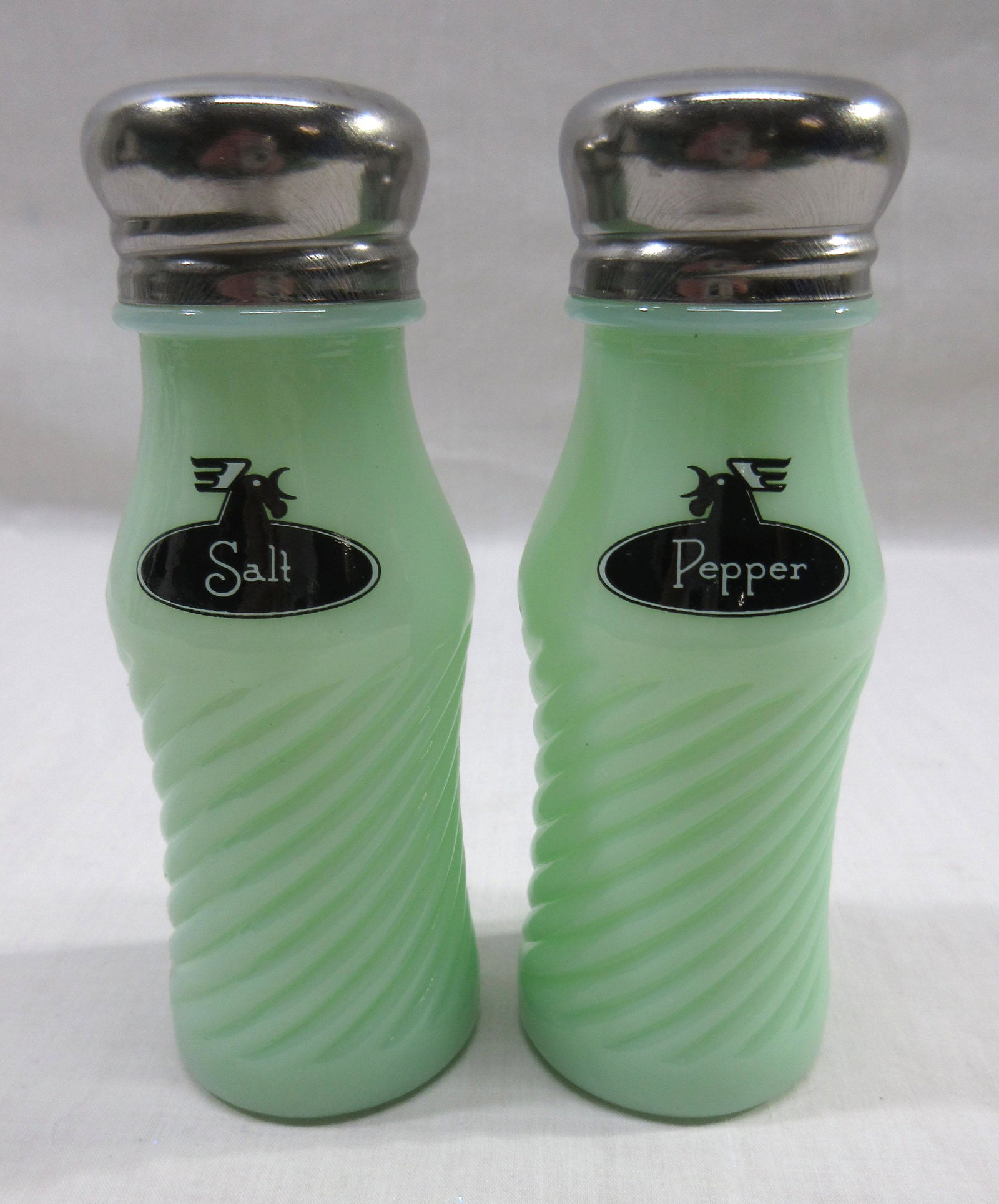 Jadeite Salt & Pepper: 4 7/8"T x 1 3/4"W