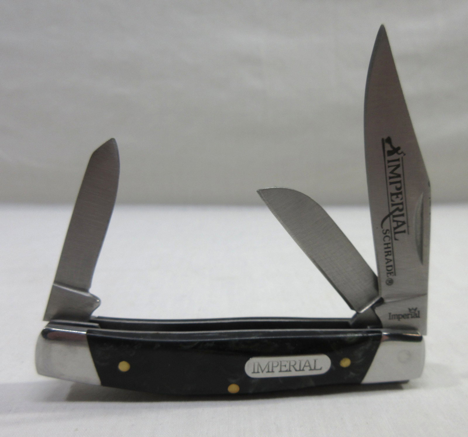 Schrade Imperial Pocket Knife: 3 3/8"