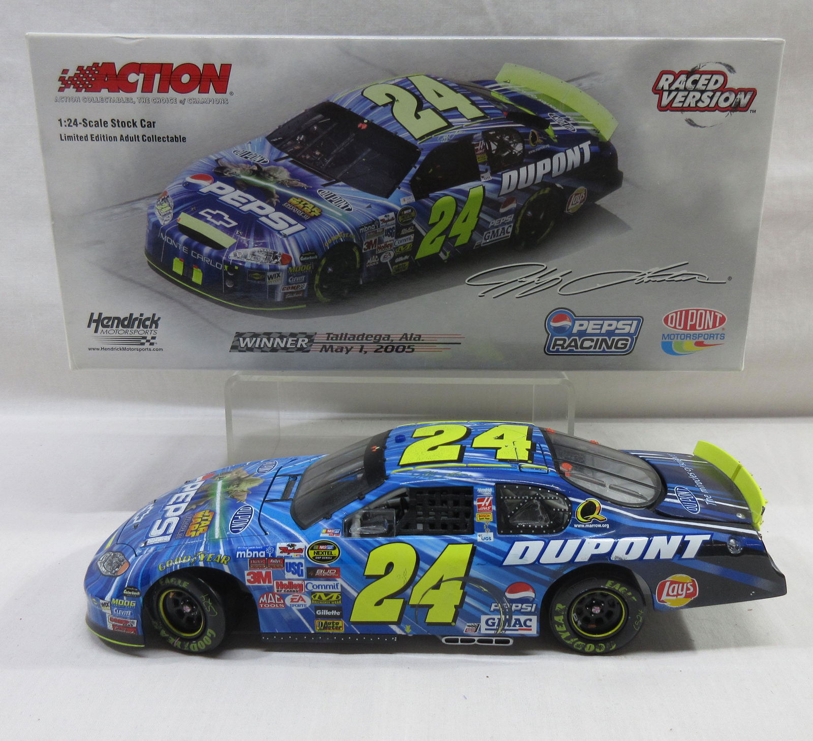 NASCAR 2005 Jeff Gordon 1:24 Car: #24 Pepsi/Star Wars II