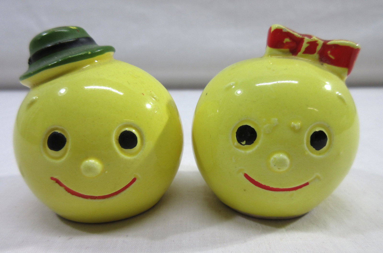 Porcelain Lemon Head Salt & Pepper: 2"