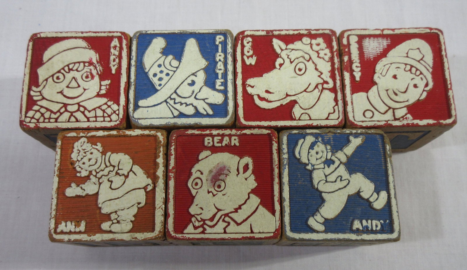 Lot of Vtg. Child's Wooden Blocks: 1 5/8" 7pc