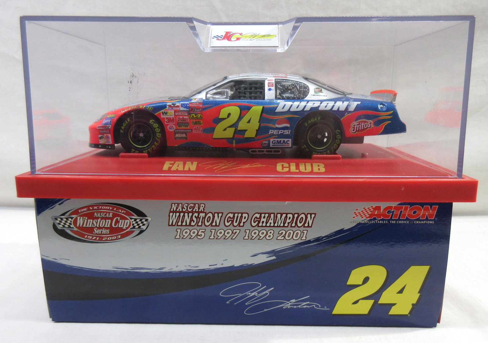 NASCAR 1:24 Jeff Gordon 2003 Car in Display: DuPont/The Victory Lap