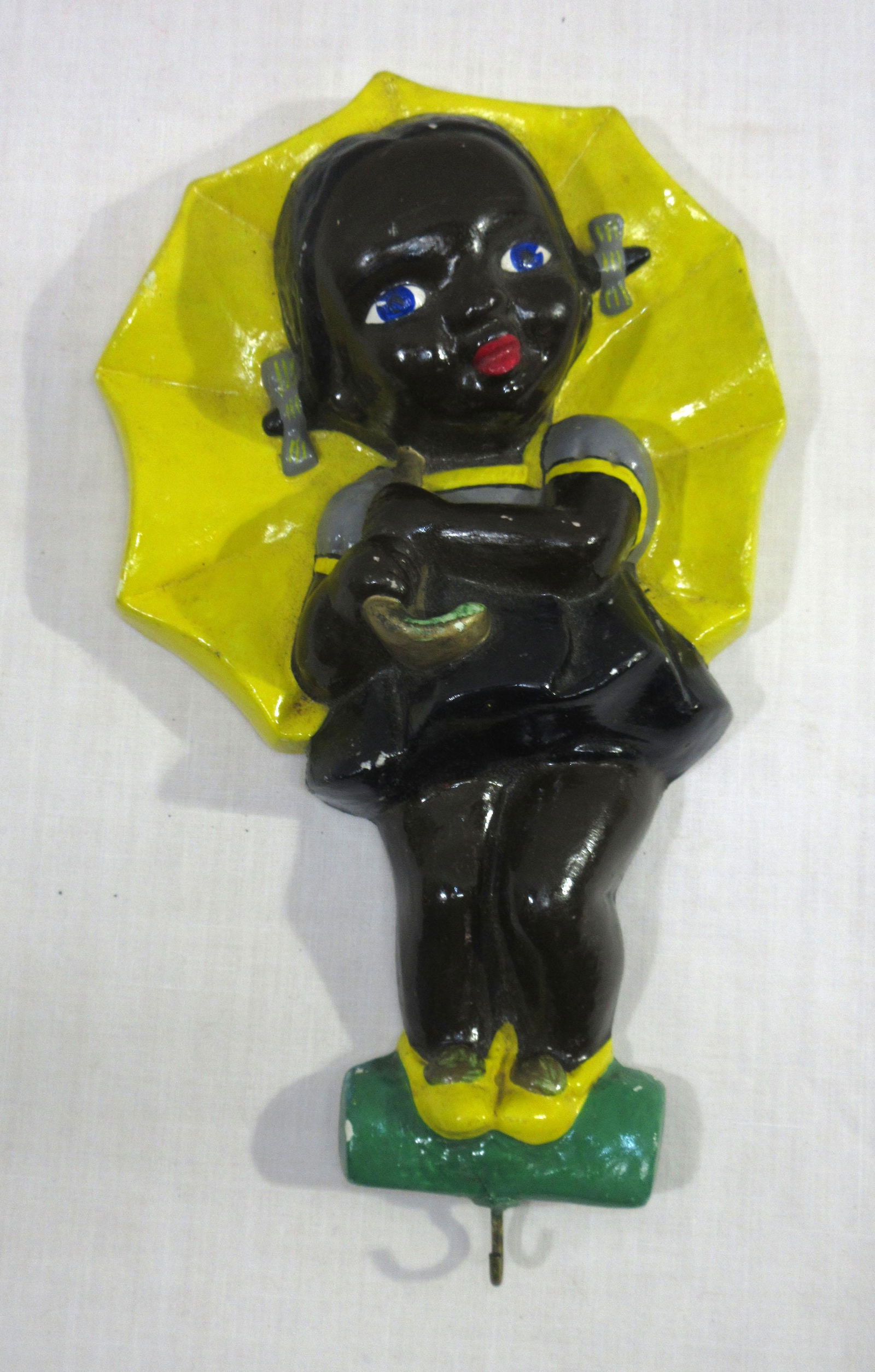 Black Americana Wall Rack: 8"T x 5"W