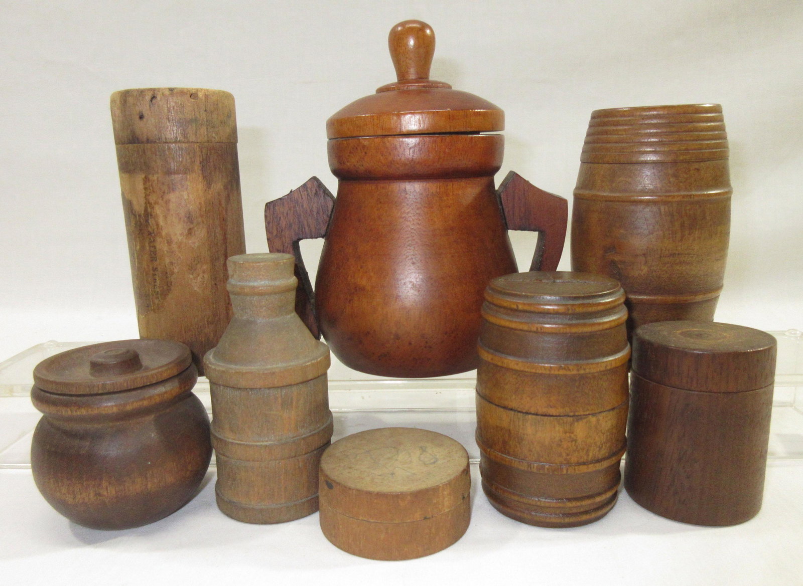 Lot of Treen Ware: 2" - 5 1/2" 8pc